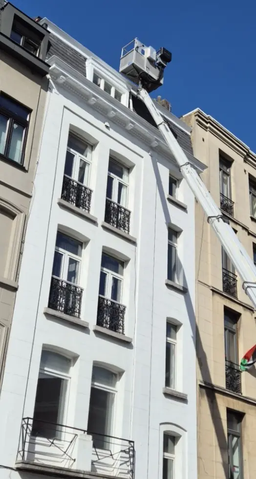 Democoup gère toutes les demandes d’autorisation OSIRIS pour vos travaux de toiture, façade, Velux et suivi de chantier à Bruxelles, Brabant wallon et Brabant flamand.